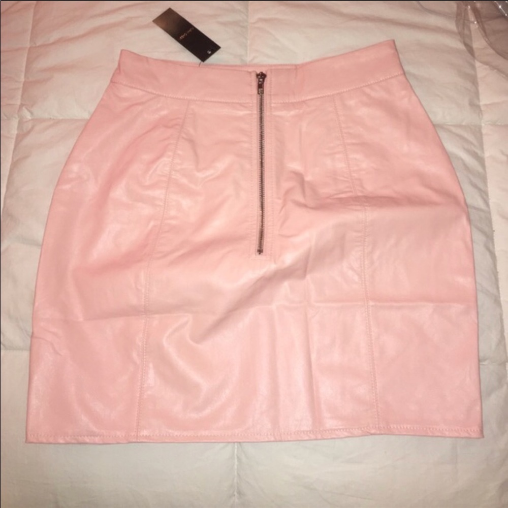 Mini skirt - Picture 2 of 2
